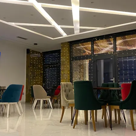 Hotel Breezy Valbone