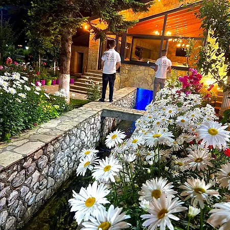 Hotel Breezy Valbone