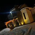 Breezy Hotel *