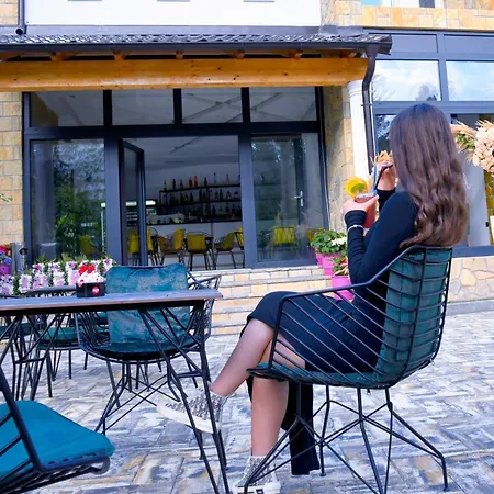 Breezy Hotel Valbone